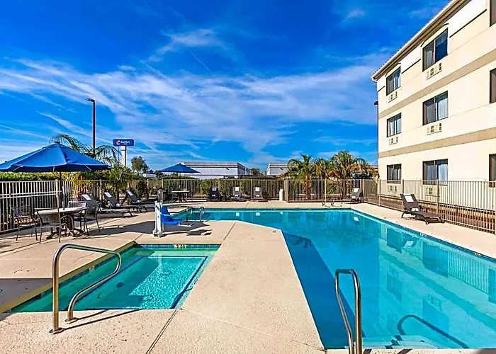 Comfort Hotel 2*